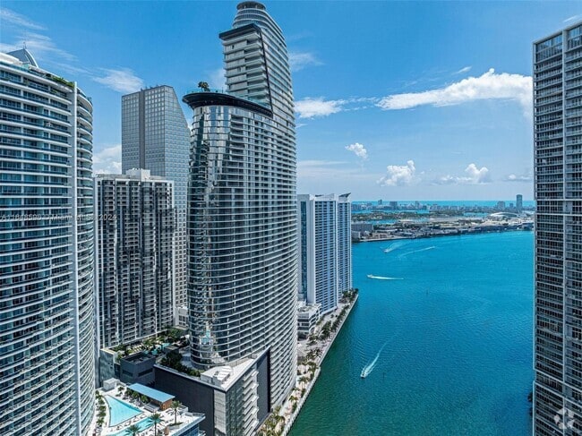 Building Photo - 300 Biscayne Boulevard Way Unit 2807 Rental