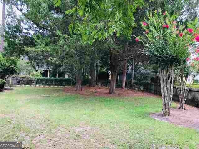 Photo - 1024 Greenwillow Dr