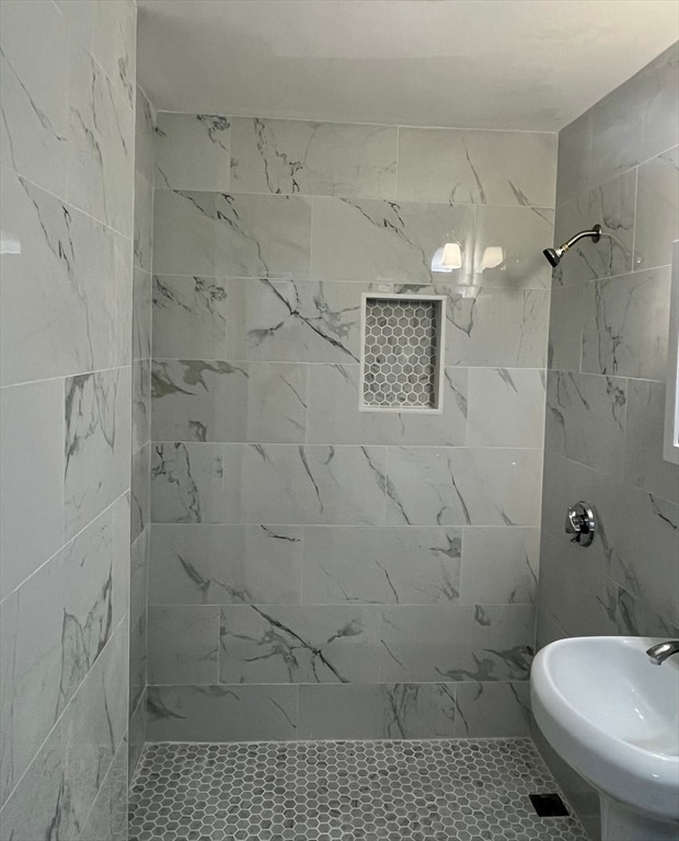 Photo - 590 American Legion Hwy Unit 5