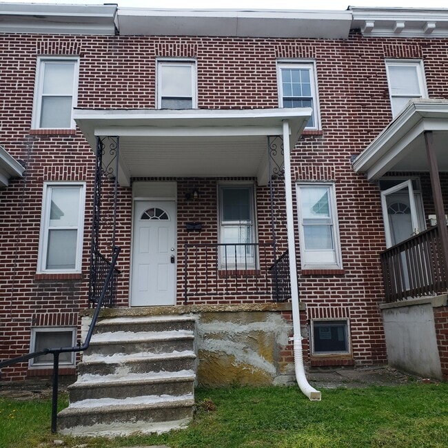 Building Photo - 3317 Lyndale Ave