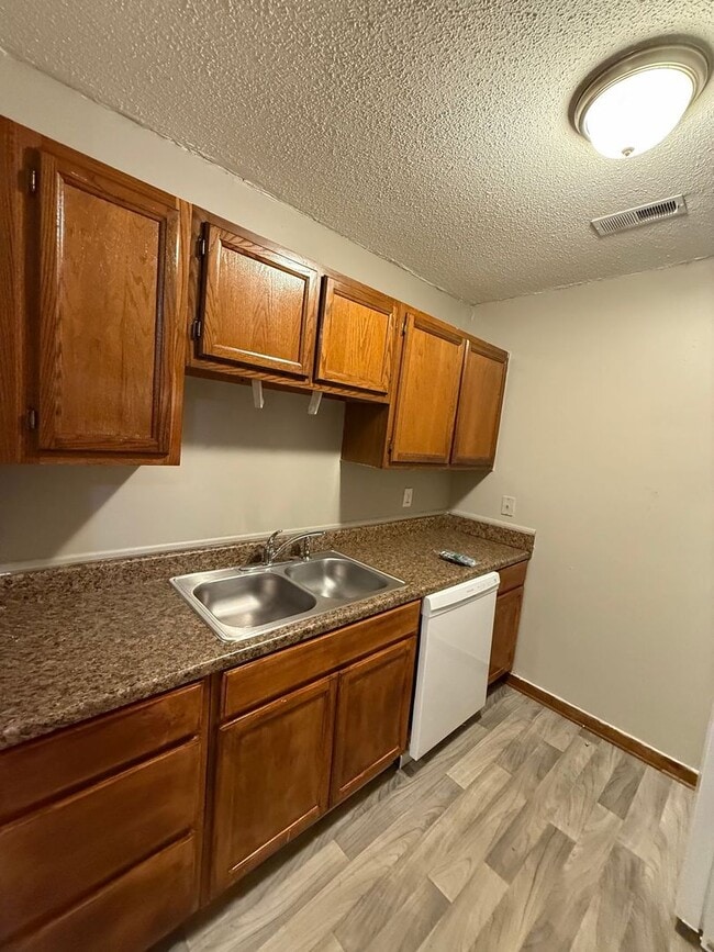 Photo - One bedroom, 1 bath condo in Durham Unit 6