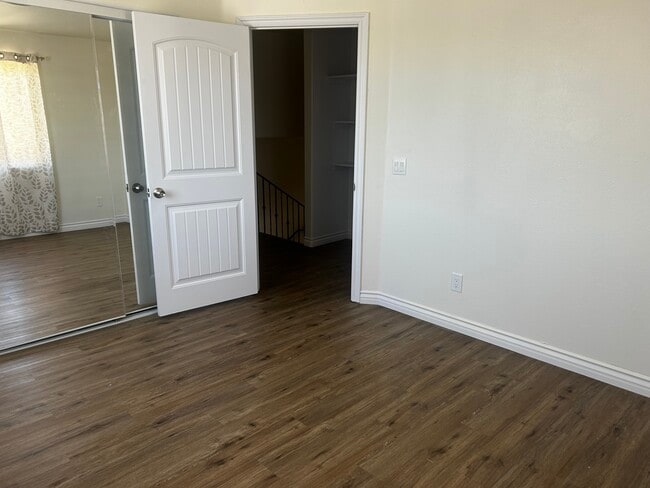16723 Victory Blvd
