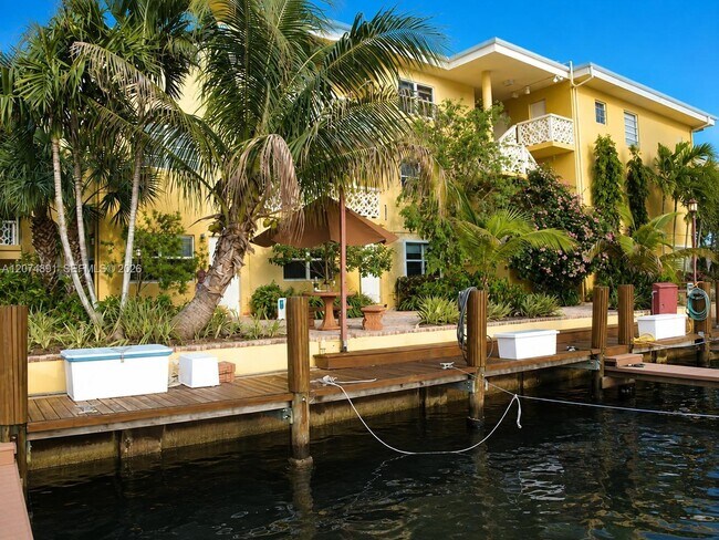 Photo - 815 Middle River Dr Unit 304