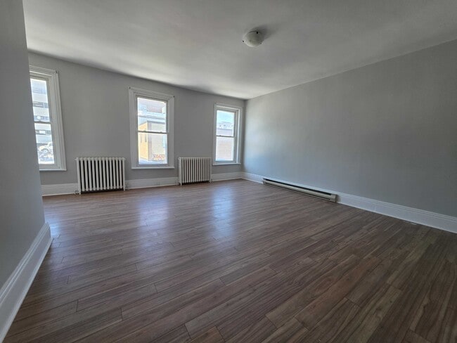 Photo - 11 Montreal St