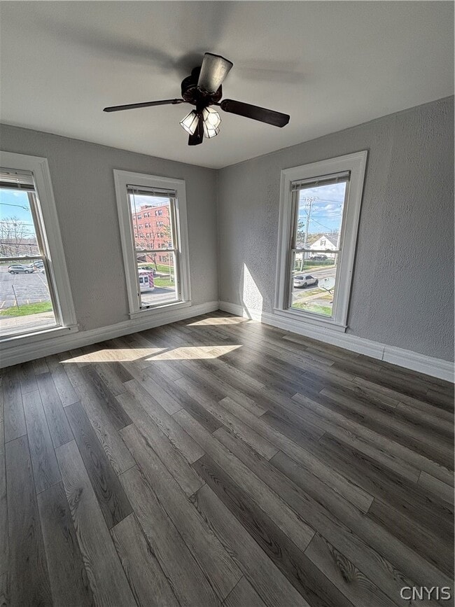 Photo - 836 Leray St