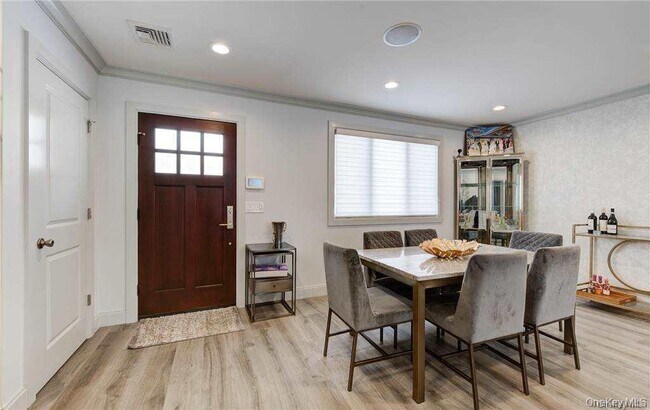 Photo - 120 Evelyn Ave