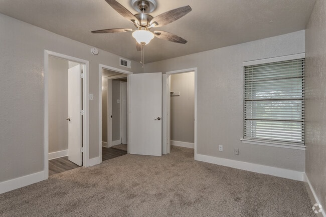 Oakmont Apartment Home
