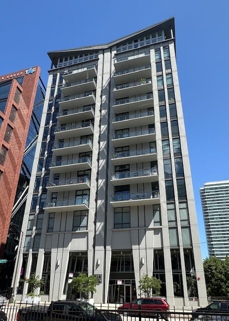 Photo - 740 W Fulton St Apartment Unit 801