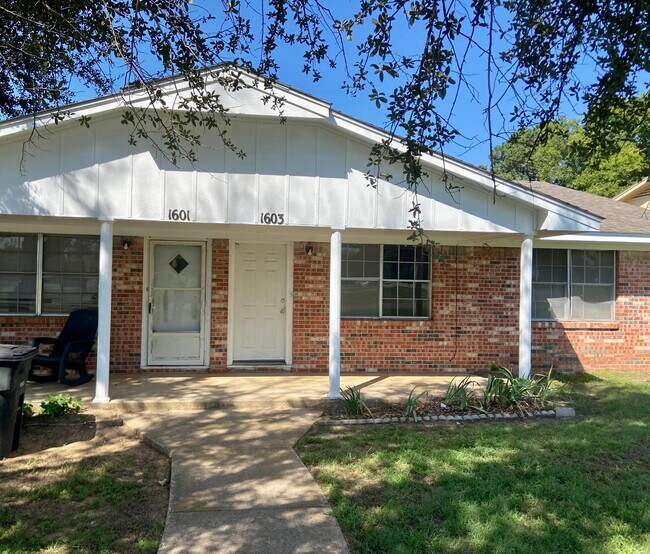 1603 N 9th Ave Rental For Rent in Durant, OK