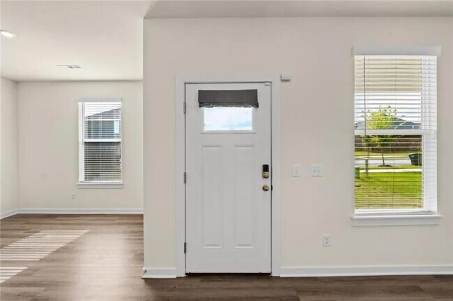 Photo - 283 S Neon Ave