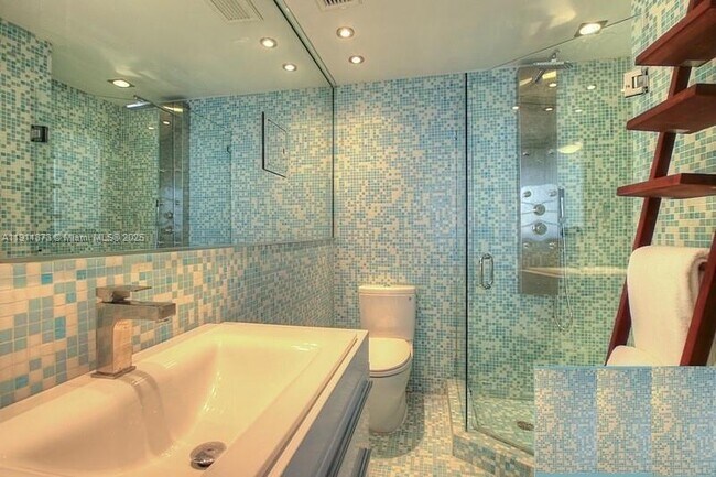 Photo - 20 Island Ave Unidad 209