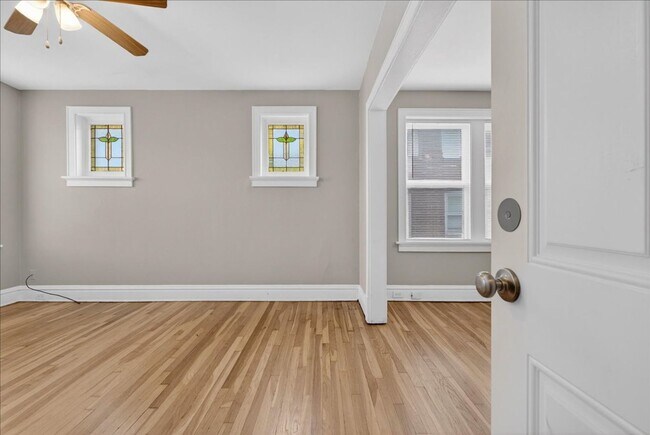 Photo - Meryl Wears Prada Unit 4964A Mardel