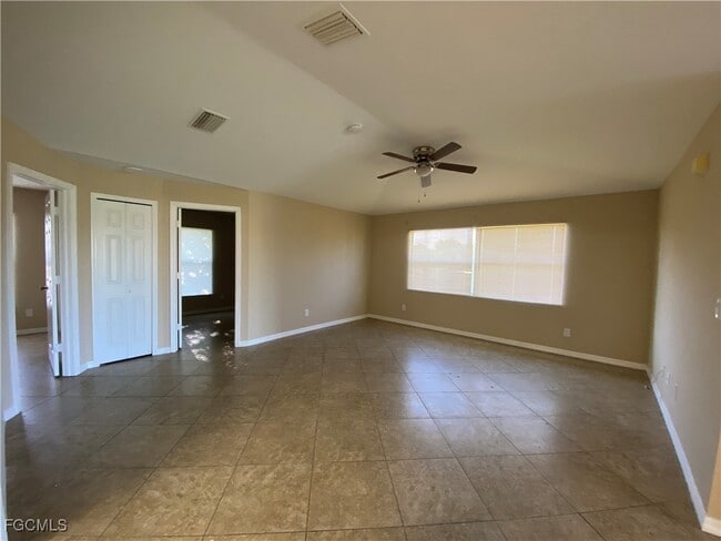 Photo - 1127 Gilbert Ave S