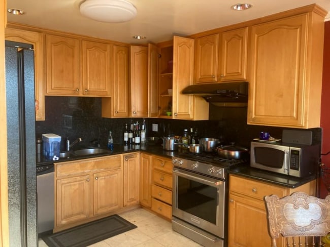 Photo - 106 Sargent St