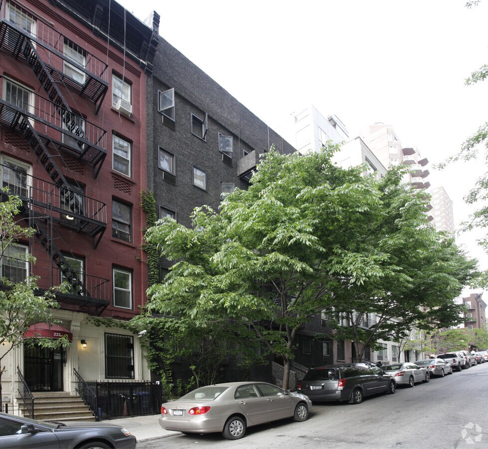Exterior - 220 East 95th Street