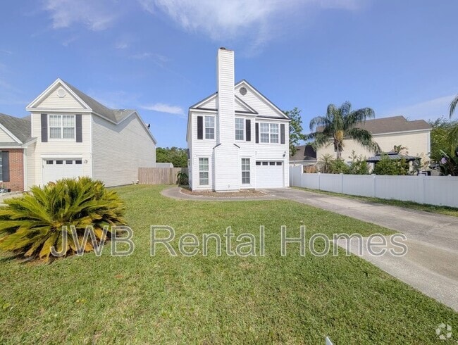 Building Photo - 618 Staffordshire Dr E Rental