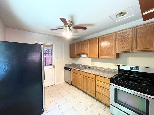 Photo - 1751 Parkside Dr Unit 1753