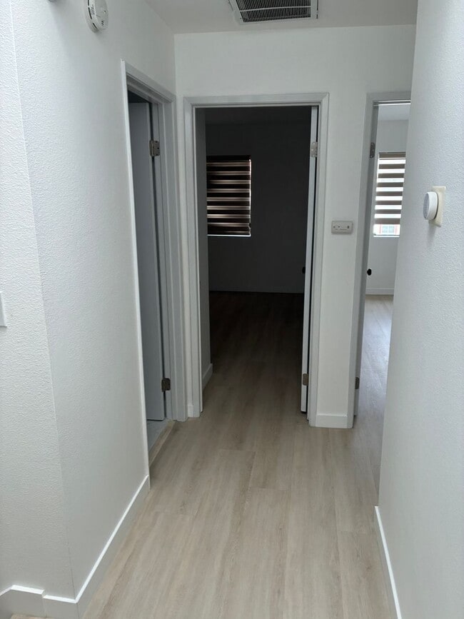 Photo - BEAUTIFUL 4 Bed 3 Bath unit