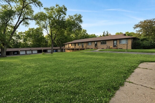 Photo - 322 Maple Dr Unit 2