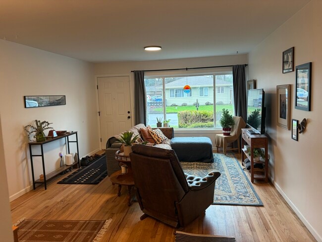 Photo - 3200 E 29th St