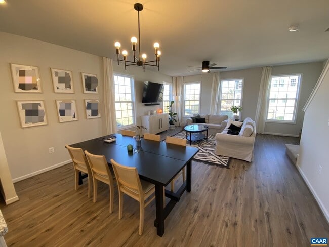 Photo - 277 Willowshire Ct