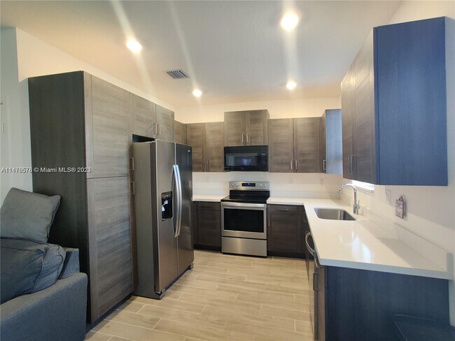 Photo - 1043 SE 24th Ave