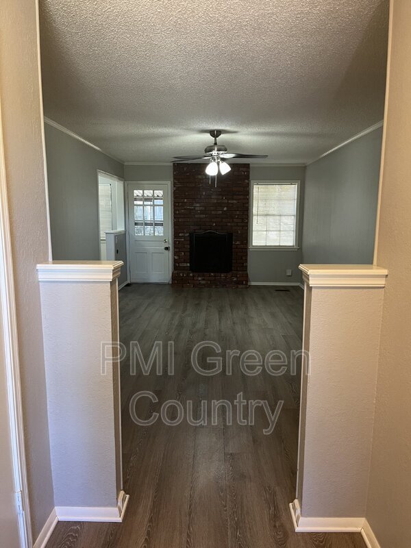 Photo - 4720 S 72nd E Ave