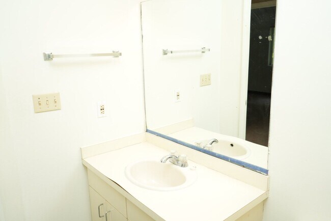 Photo - 119 Harmon St