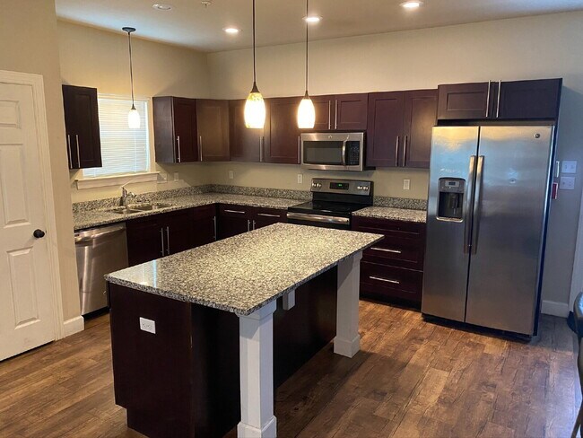 Photo - Now Leasing! Spacious 6-Bedroom, 6.5-Bathroom student house just minutes from campus. Only $725/m...