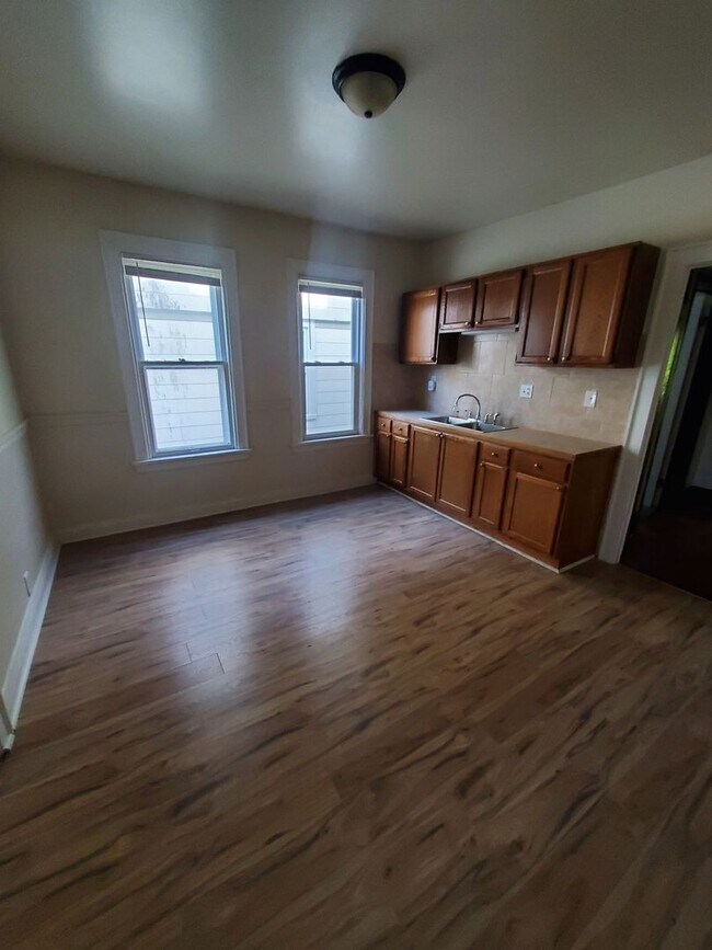 Photo - 3136 N 24th Pl Unit 3136 Lower