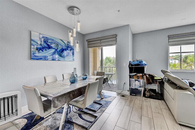 Photo - 150 Jacaranda Country Club Dr Unit 200