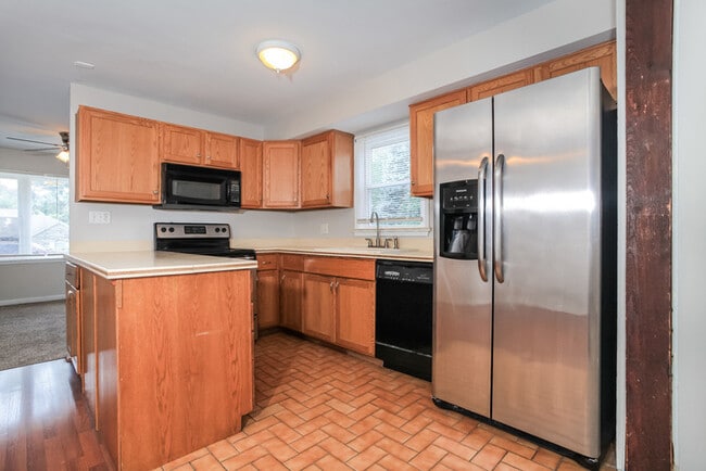 Photo - 156 Sheridan Ave