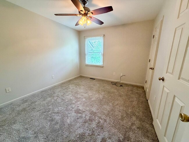 Photo - 1150 Horsemans Ln