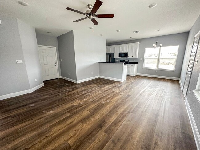 Photo - 106-102 Vitava Dr