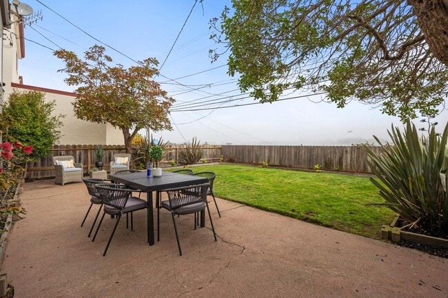 Photo - 61 Windsor Dr
