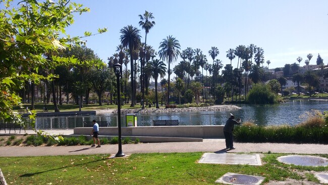 Photo - 1828 Montrose St Unit 4