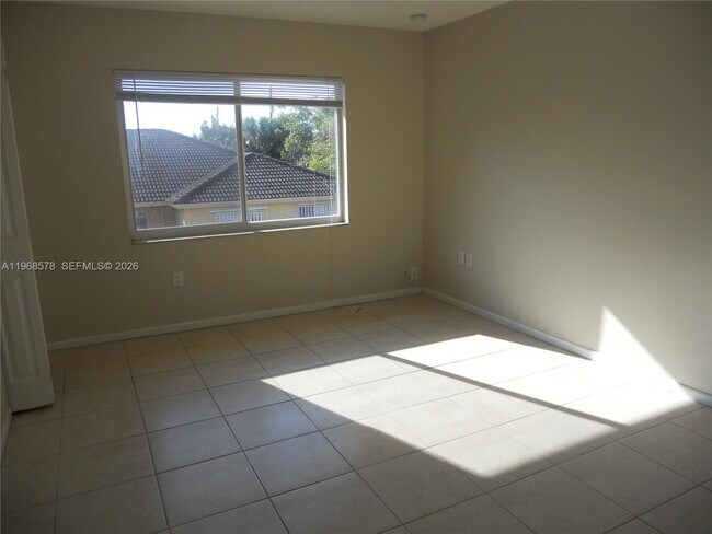 Photo - 22 SW 14th Ter