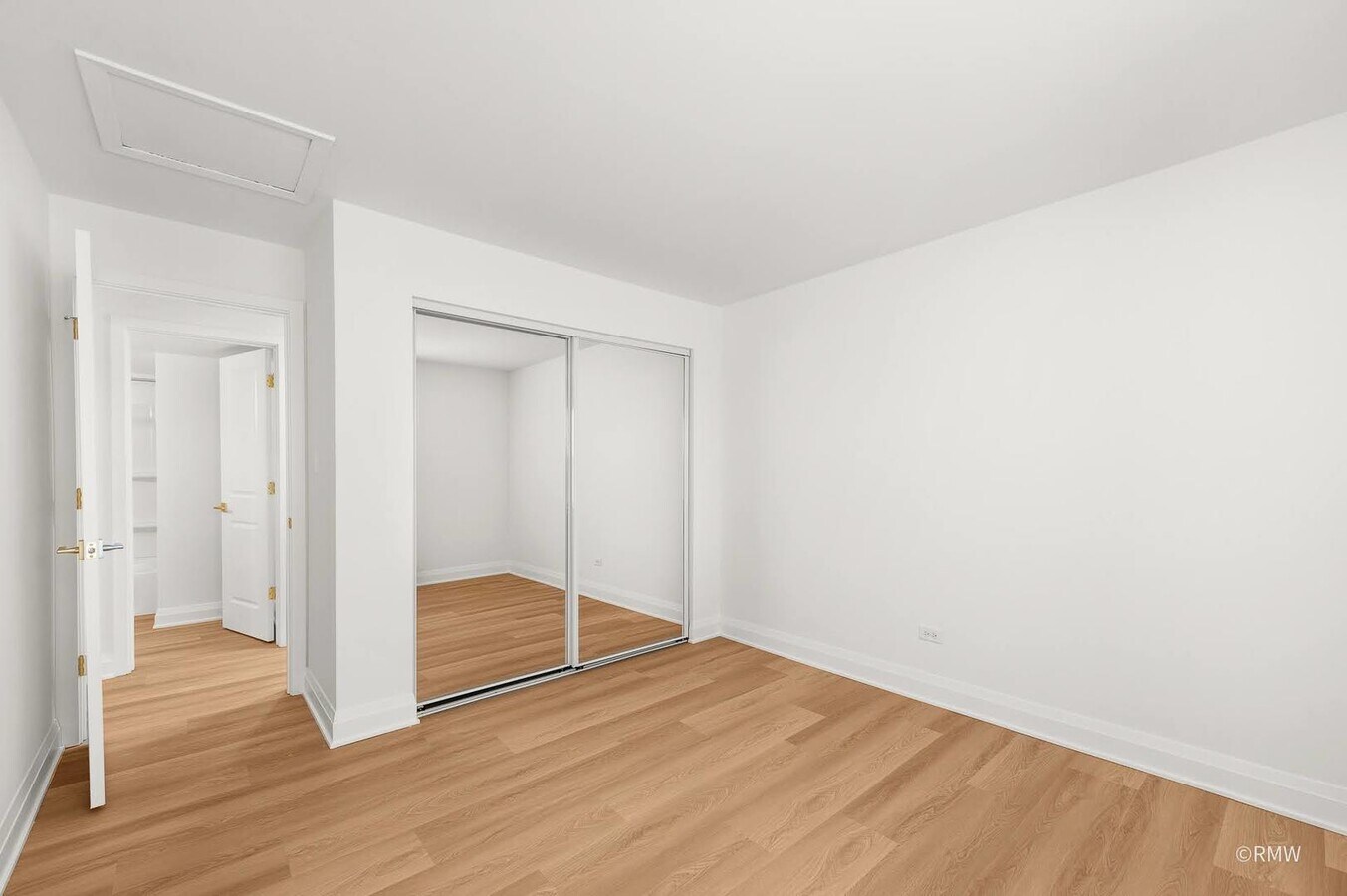 Photo - 110 N Willow Rd