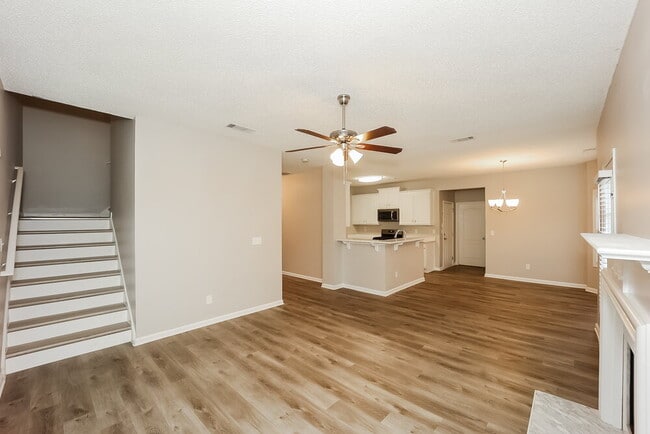 Photo - 303 Tara Beach Ln