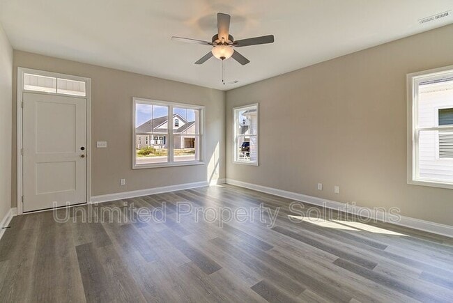 Photo - 1617 Grey Cliff Run