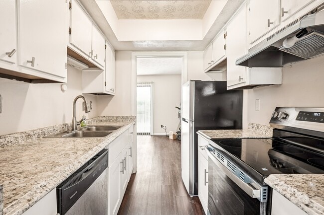 Photo - 6593 Sleepy Hollow Ln