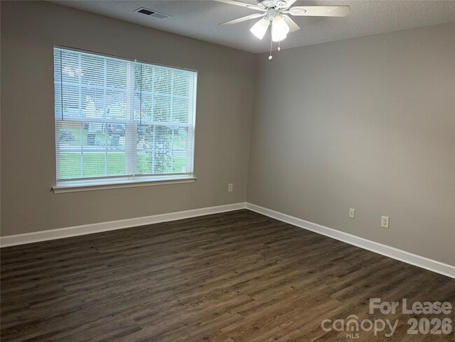 Photo - 4924 Aldersbrook Dr