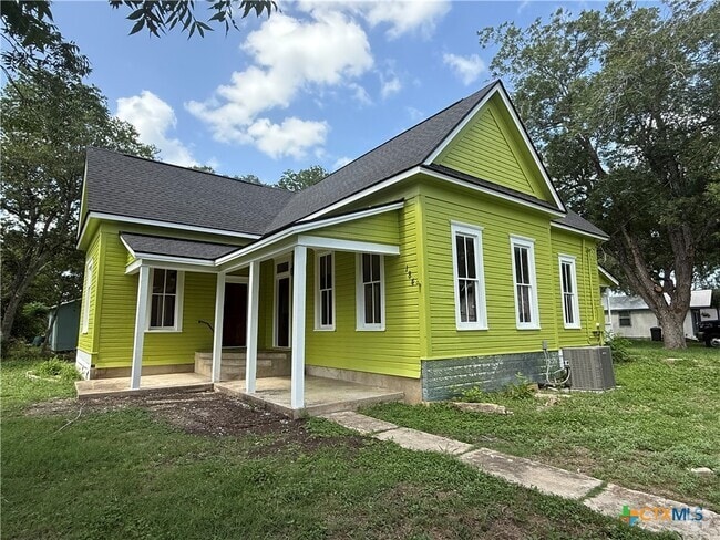 Building Photo - 184 3rd St Rental