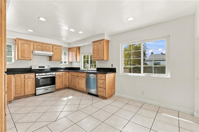 6912 Tahiti Dr