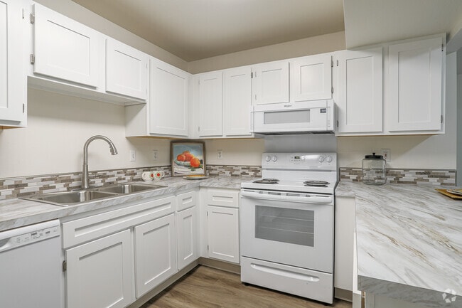 3 HAB, 2 BA - 1,100 ft² - Oak Forest Apartments