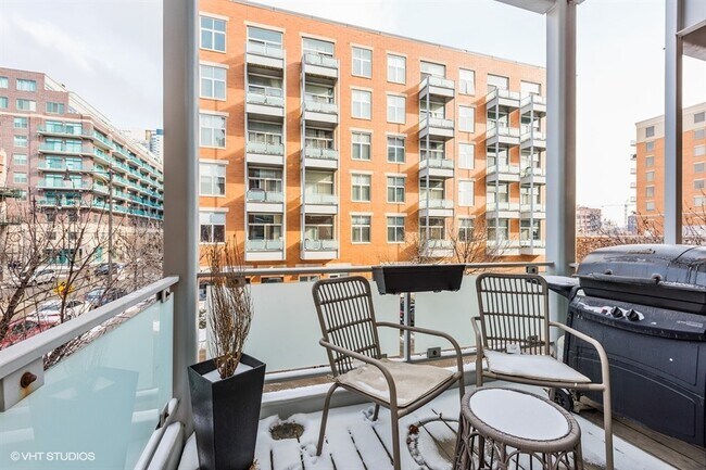 Photo - 949 W Madison St Unit 202