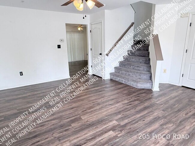 Photo - 205 Pidco Rd