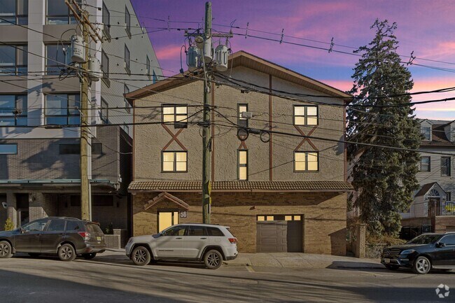 Building Photo - 56 68th St Unit 7 Rental