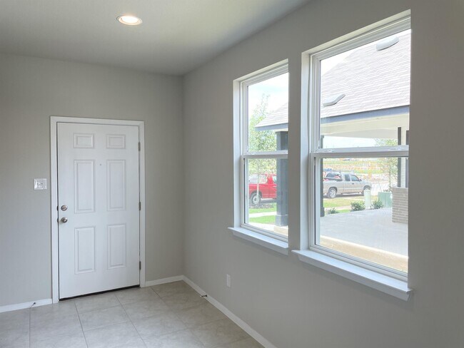 Photo - 1313 Goforth Rd