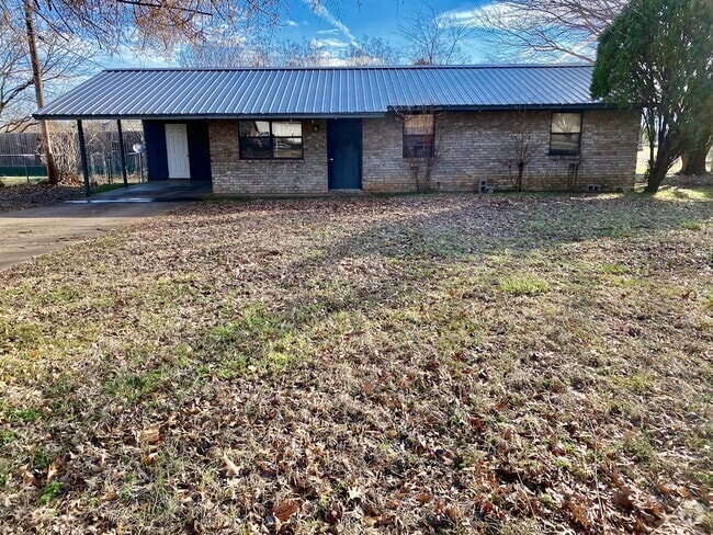 Building Photo - 1006 Tarby Rd Rental